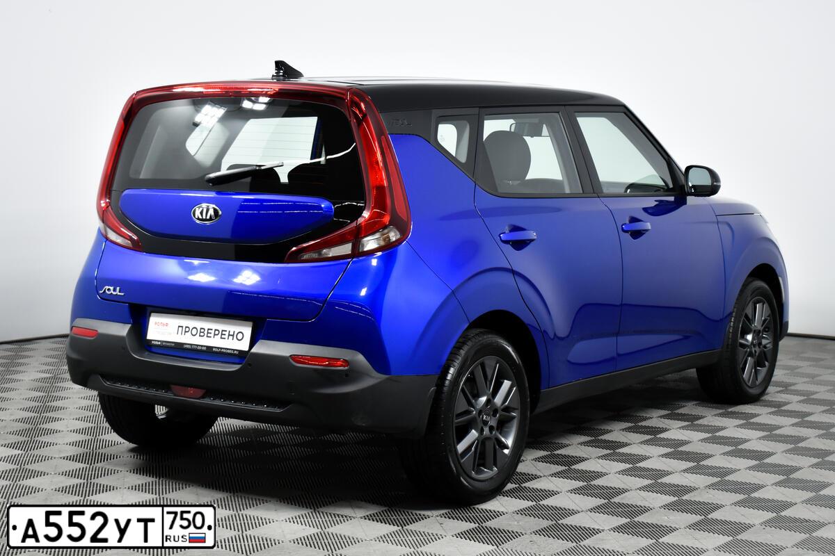Фото автомобиля KIA SOUL, 2019 — госномер К070АЕ977. Цвет: синий