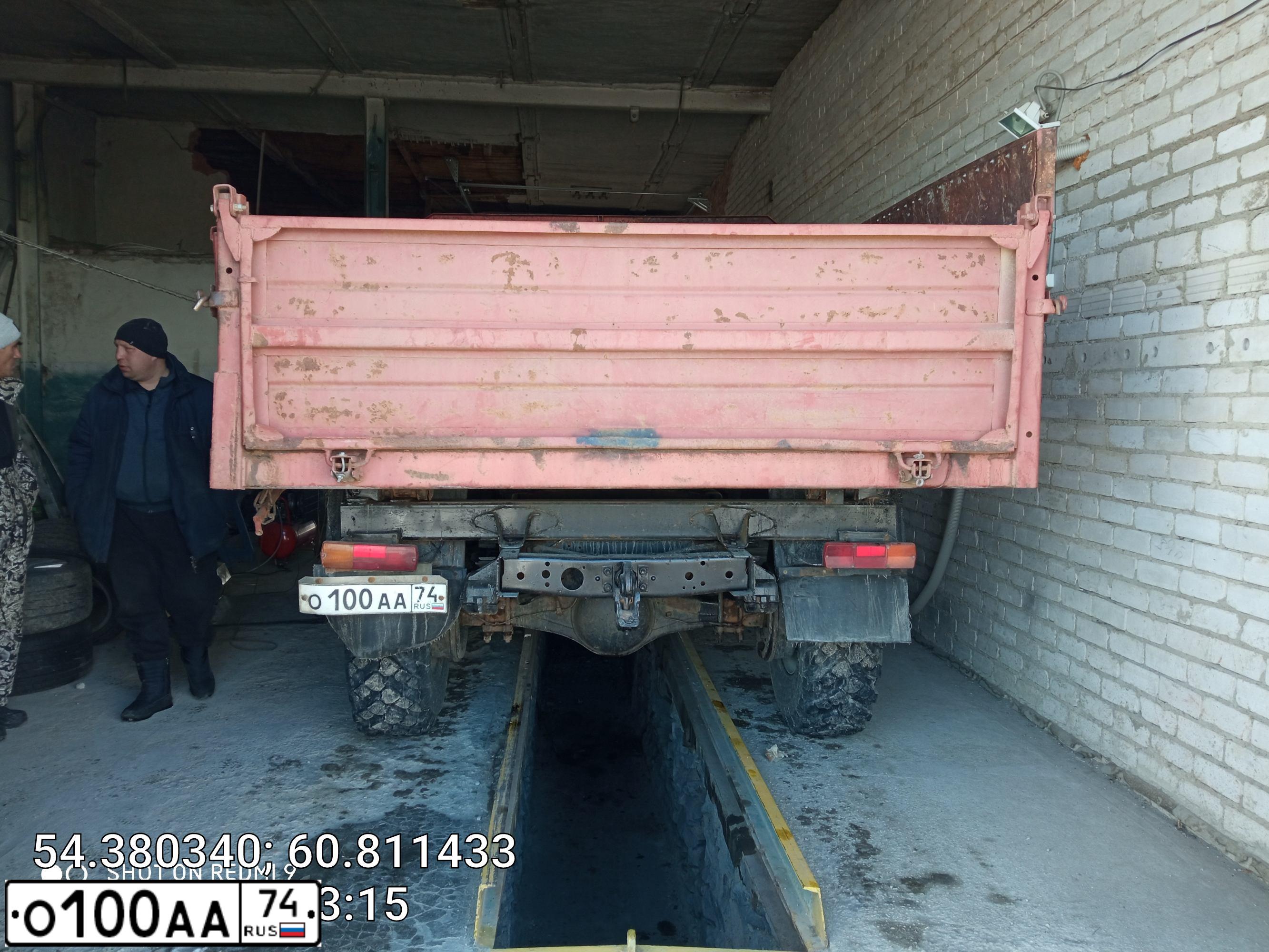 Фото автомобиля GAZ 66, 1993 — госномер О100АА74. Цвет: ЗЕЛЕНЫЙ