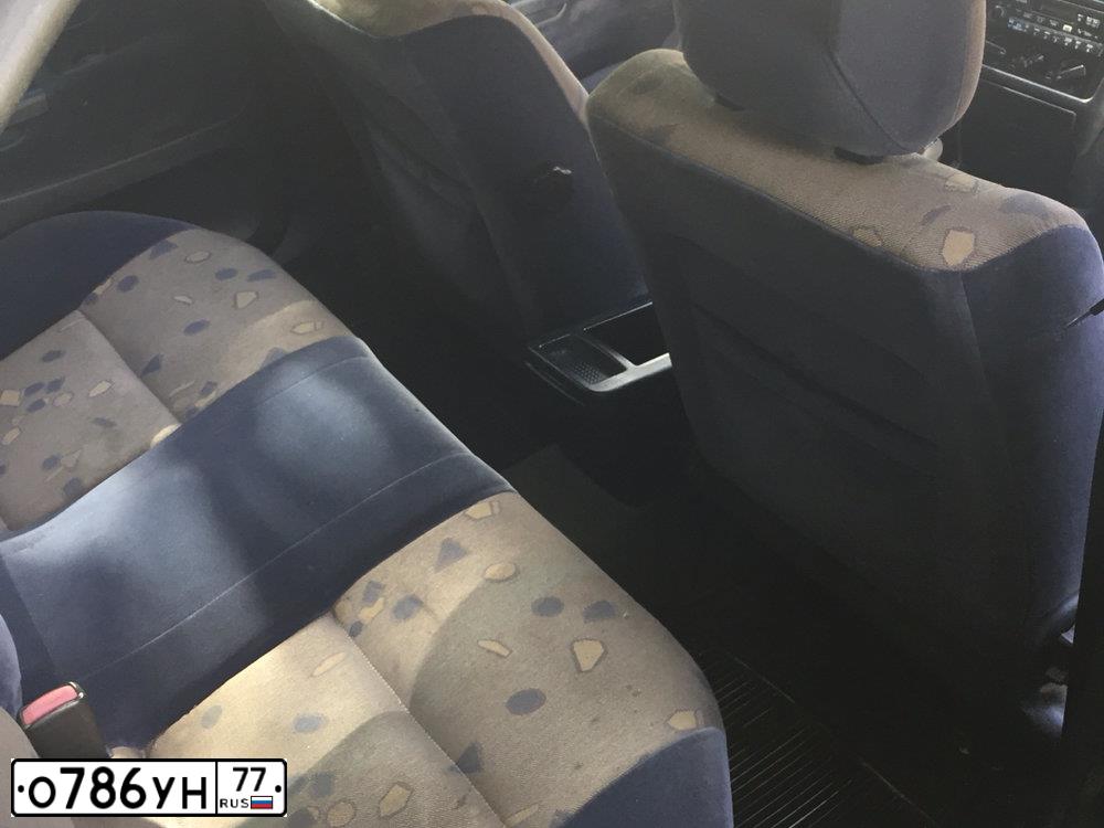 Фото автомобиля MITSUBISHI CARISMA, 2001 — госномер О786УН77. Цвет: ЗЕЛЕНЫЙ