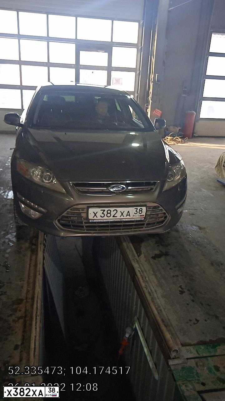 Фото автомобиля FORD MONDEO, 2011 — госномер Х382ХА38. Цвет: СЕРО-КОРИЧНЕВЫЙ