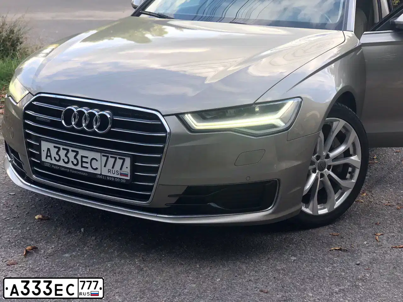 Фото автомобиля ШКОДА OCTAVIA ELEGANCE, 2004 — госномер А333ЕС777. Цвет: СЕРО-ГОЛУБОЙ