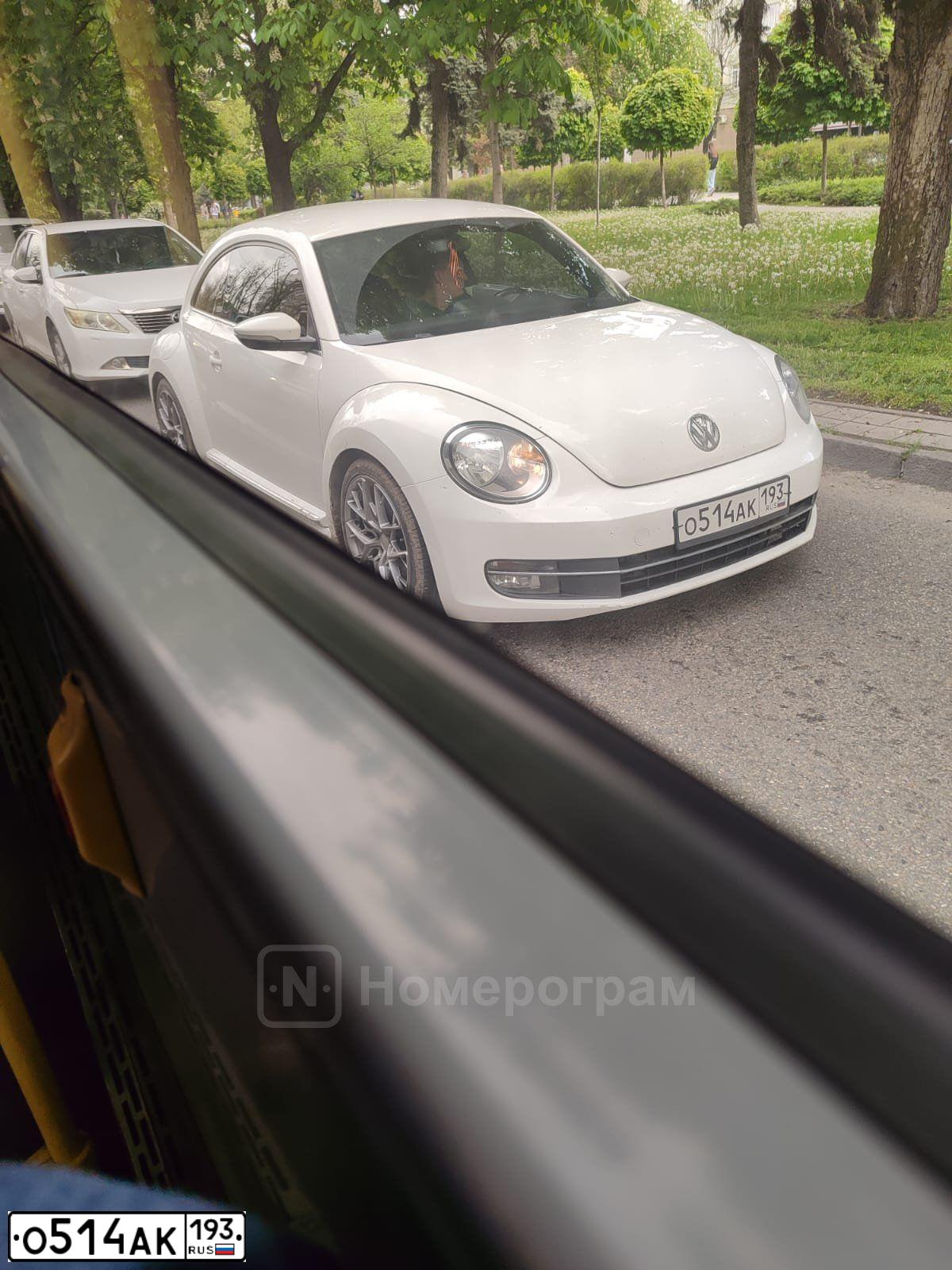 Фото автомобиля VOLKSWAGEN JETTA, 2013 — госномер О022ОС01. Цвет: Белый