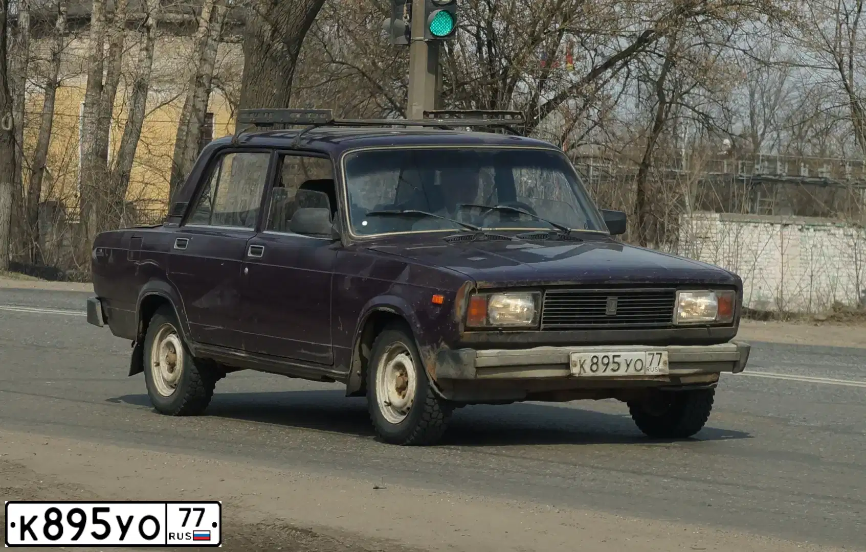 Фото автомобиля LADA 2105, 1998 — госномер К895УО77. Цвет: ФИОЛЕТОВЫЙ