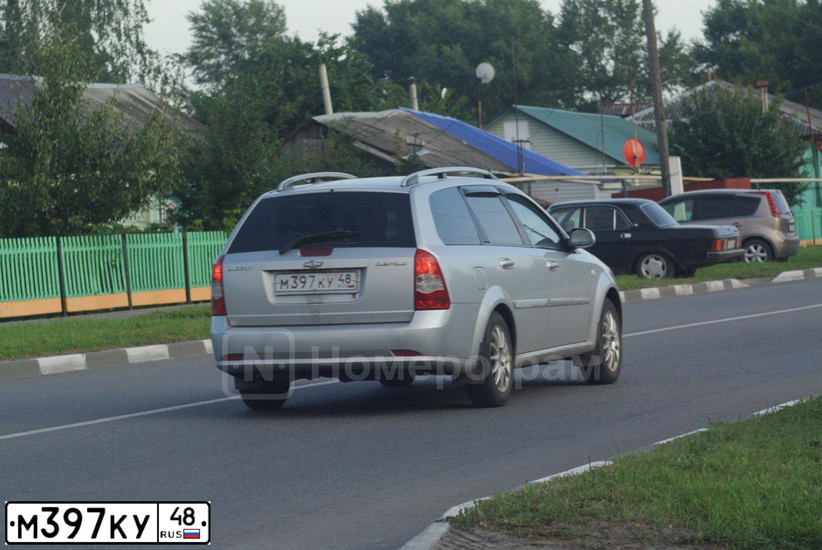 Фото автомобиля CHEVROLET LACETTI, 2008 — госномер М397КУ48. Цвет: Серебристый