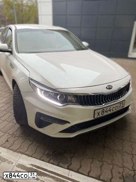 Фото автомобиля KIA MAGENTIS / OPTIMA, 2018 — госномер Х844СО31. Цвет: Белый