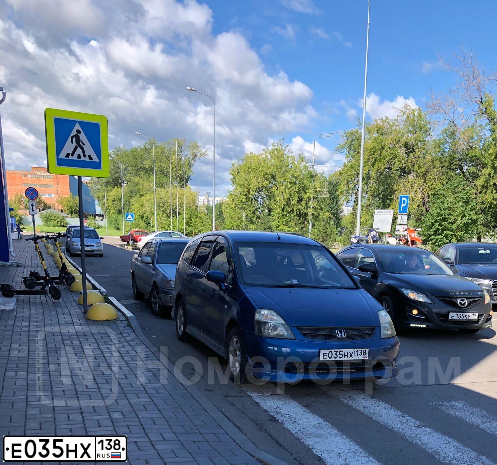 Фото автомобиля HONDA STREAM, 2002 — госномер К212УМ124