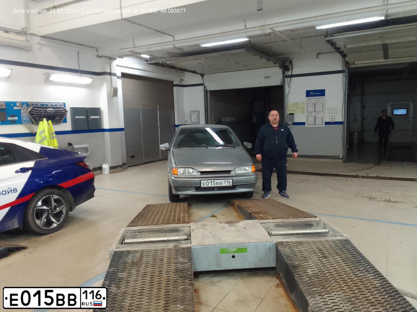 Фото автомобиля LADA 2114 SAMARA, 2007 — госномер Е015ВВ116. Цвет: СРЕДНИЙ СЕРО-ЗЕЛЕНЫЙ МЕТ