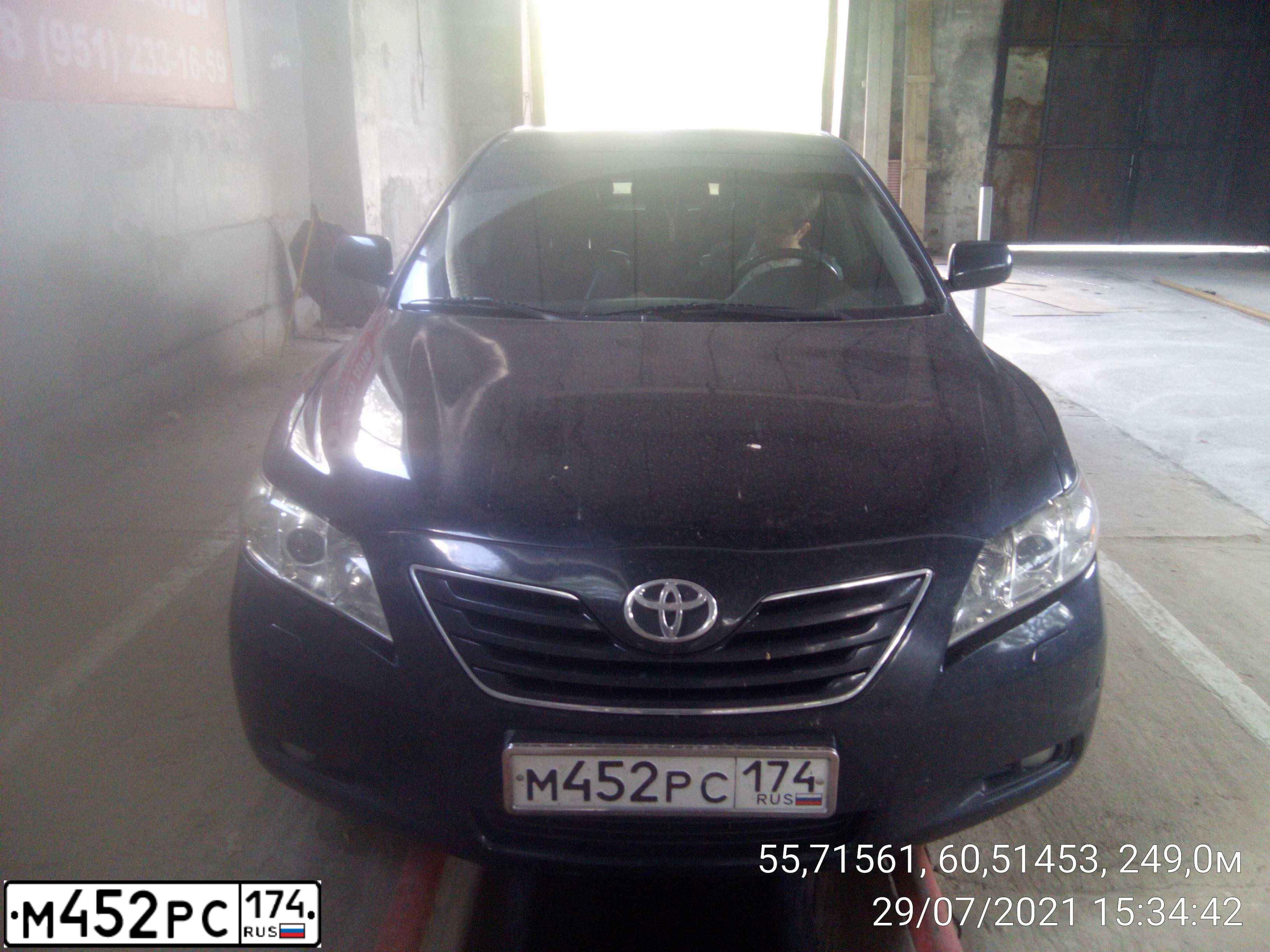 Фото автомобиля TOYOTA CAMRY, 2006 — госномер В819МХ45. Цвет: ЧЕРНЫЙ