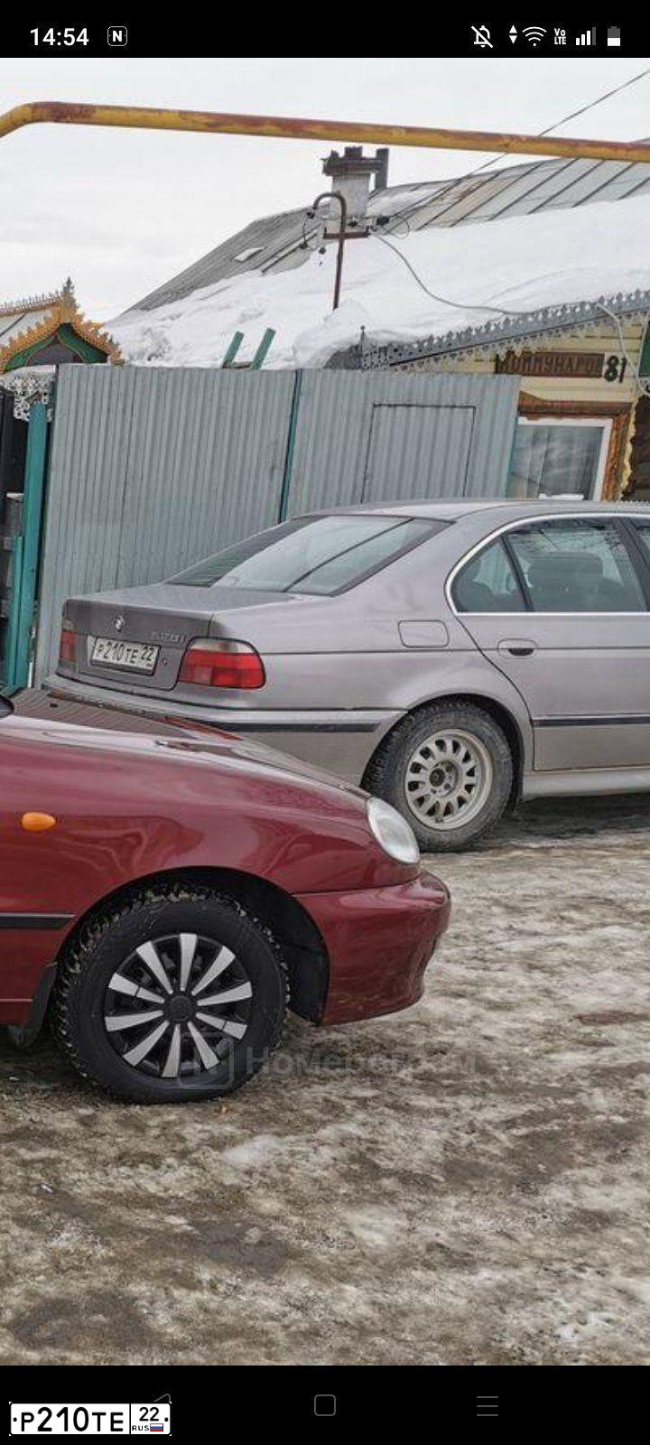 Фото автомобиля BMW SERIE 5, 1998 — госномер Р210ТЕ22. Цвет: ФИОЛЕТОВЫЙ