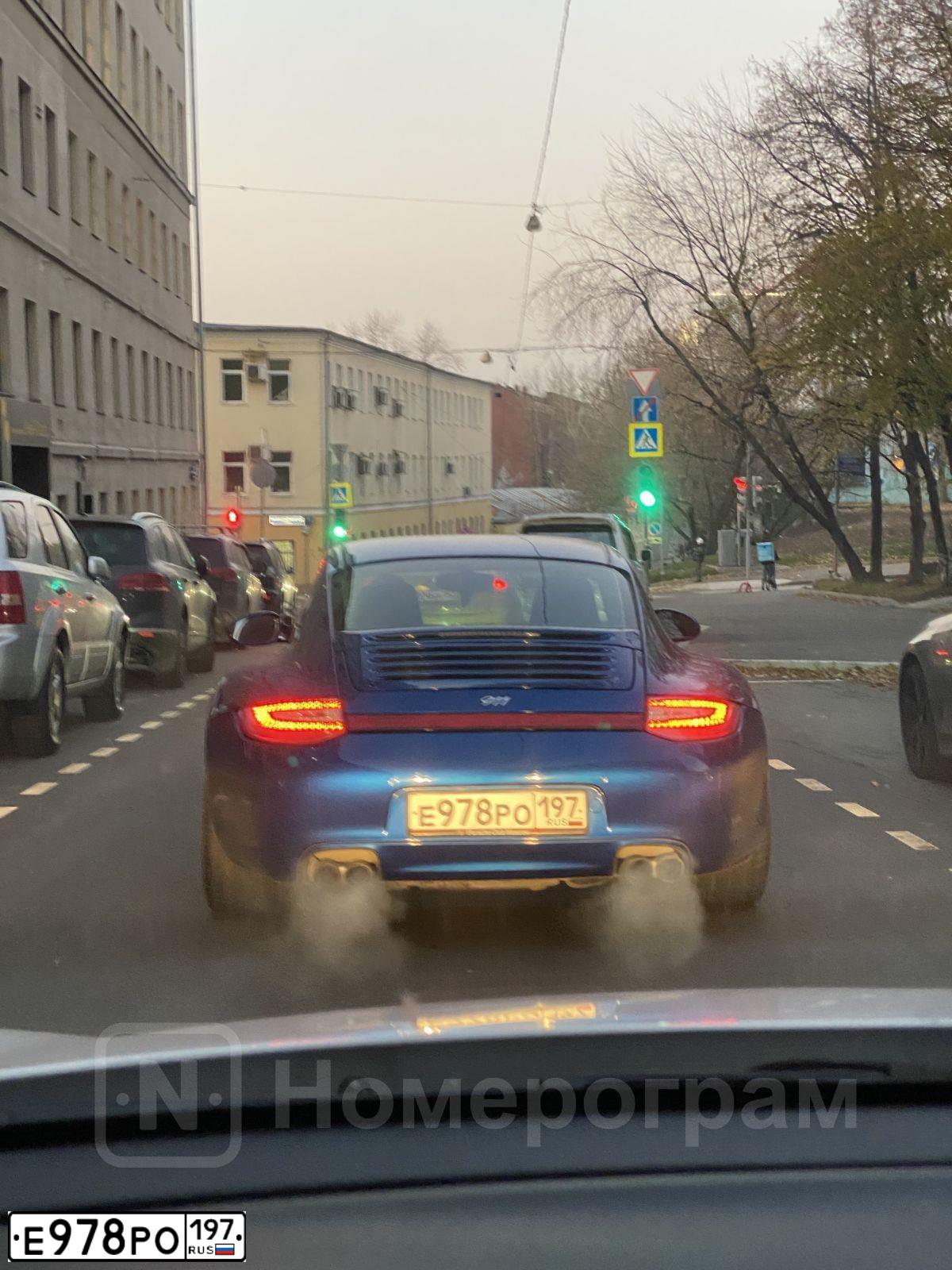 Фото автомобиля PORSCHE 911 CARRERA, 2009 — госномер А377УС199. Цвет: СИНИЙ