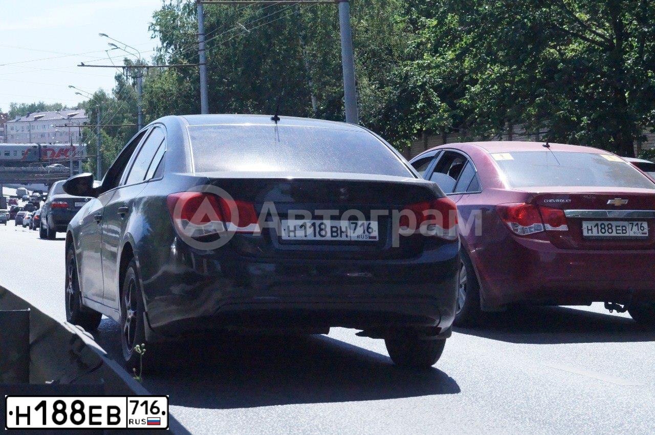 Фото автомобиля CHEVROLET CRUZE, 2011 — госномер Н188ЕВ716. Цвет: темно-красный металлик