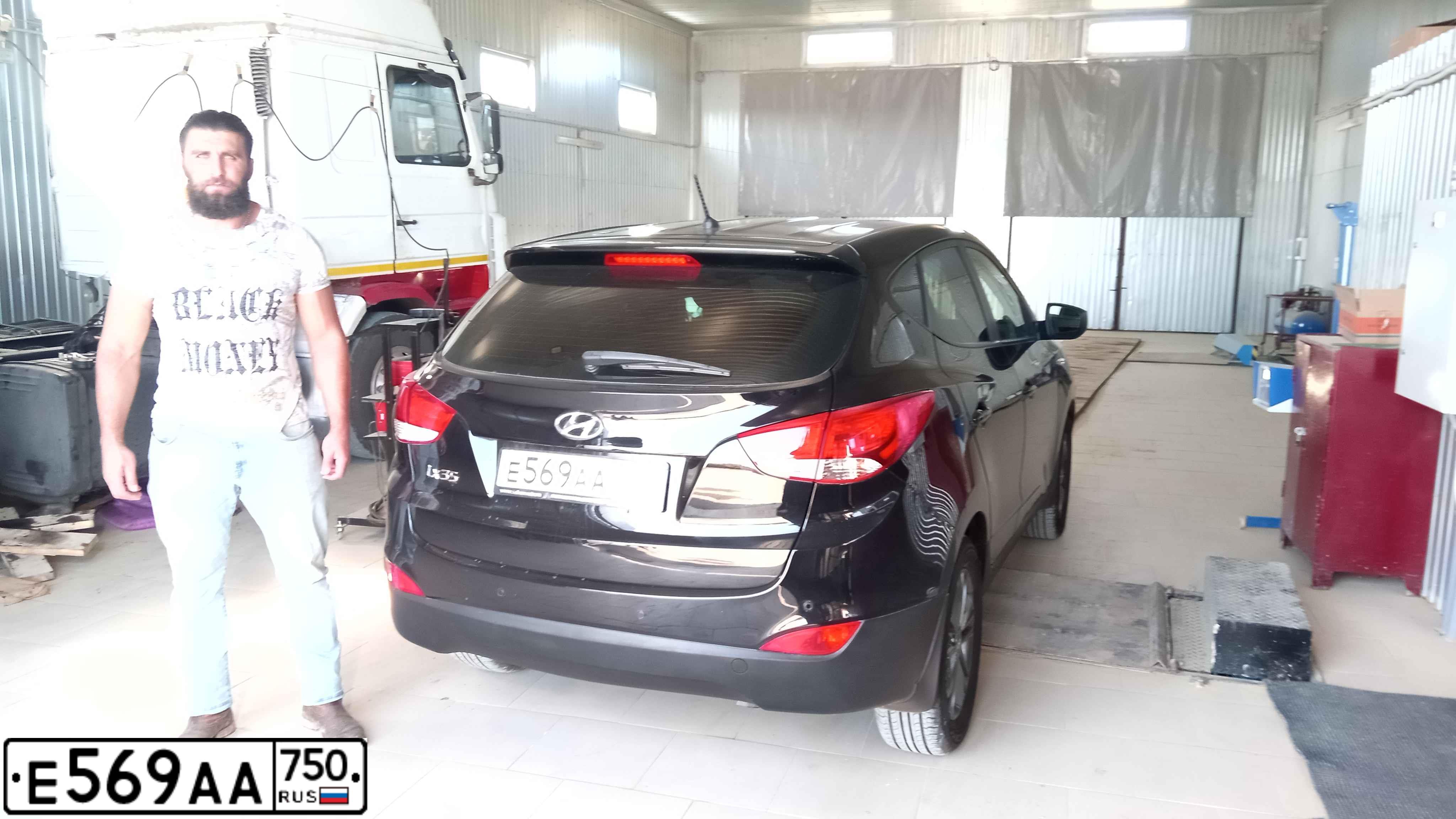 Фото автомобиля HYUNDAI IX35, 2014 — госномер Т504КС58. Цвет: ЧЕРНЫЙ