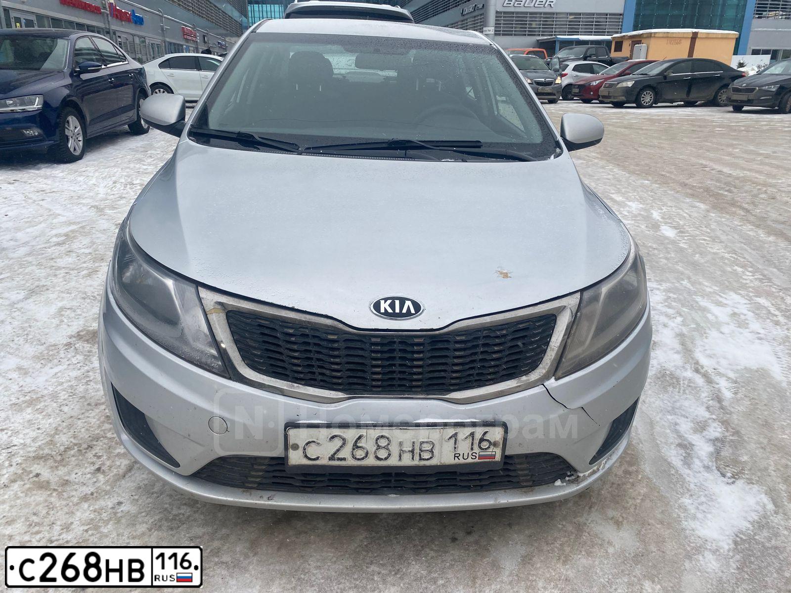 Фото автомобиля KIA RIO, 2013 — госномер С268НВ116. Цвет: Серебристый