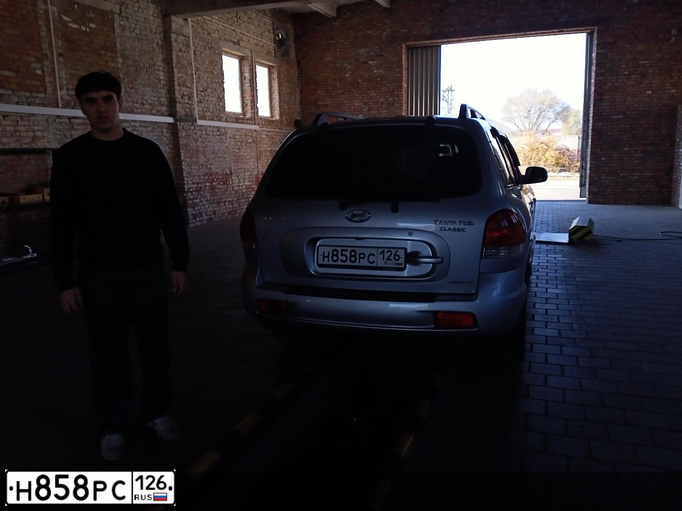 Фото автомобиля TAGAZ SANTA FE CLASSIC, 2007 — госномер Н858РС126. Цвет: СЕРЕБРИСТЫЙ