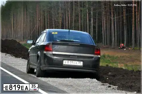 Фото автомобиля OPEL VECTRA, 2005 — госномер М414УЕ35. Цвет: ЧЕРНЫЙ