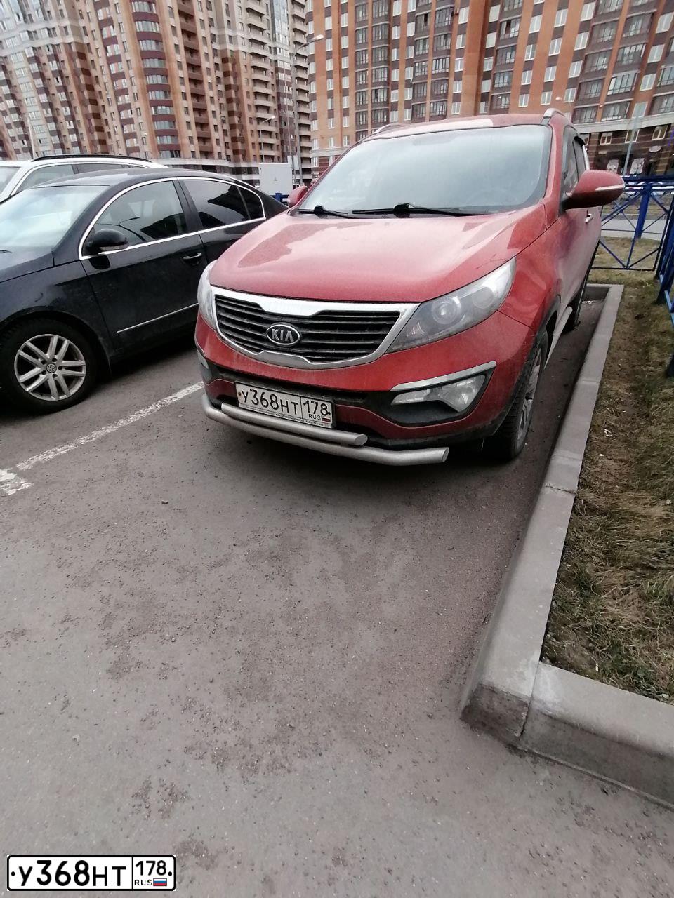 Фото автомобиля RENAULT DUSTER, 2017 — госномер А602КР147. Цвет: ТЕМНО-КОРИЧНЕВЫЙ