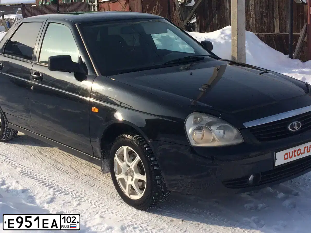 Фото автомобиля LADA 2170 PRIORA, 2007 — госномер Р472ОА174. Цвет: СВЕТЛО-СЕРЕБРИСТЫЙ МЕТАЛЛ