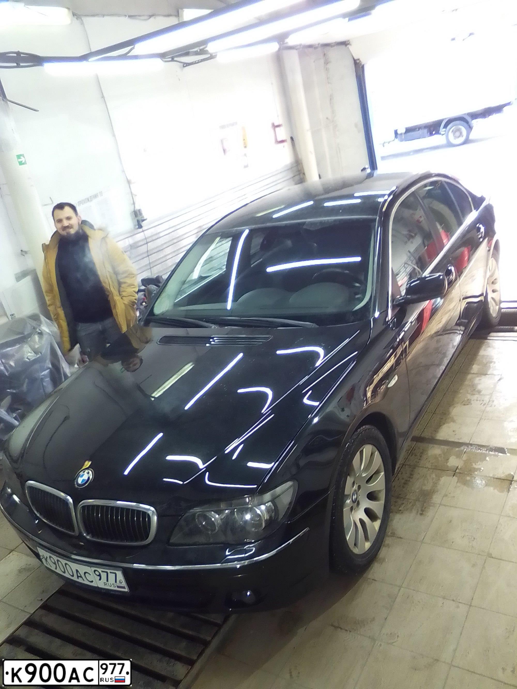 Фото автомобиля BMW SERIE 7, 2007 — госномер К900АС977. Цвет: ЧЕРНЫЙ