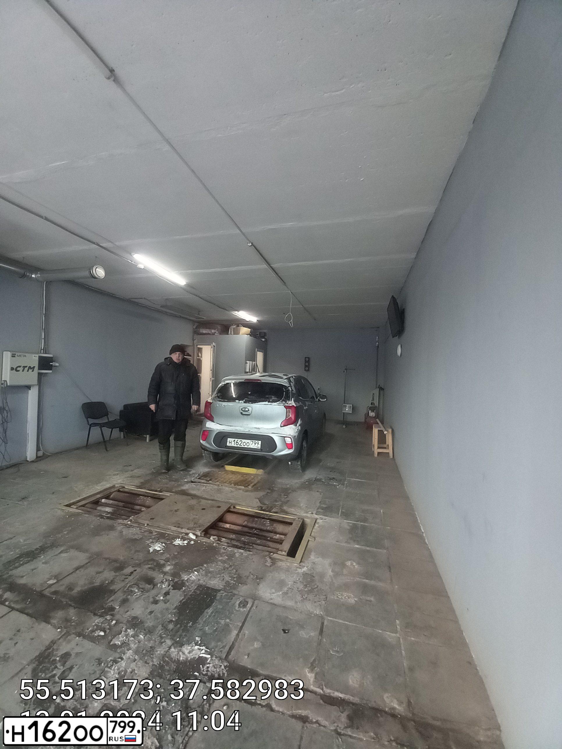 Фото автомобиля KIA PICANTO / MORNING, 2018 — госномер Н162ОО799. Цвет: синий