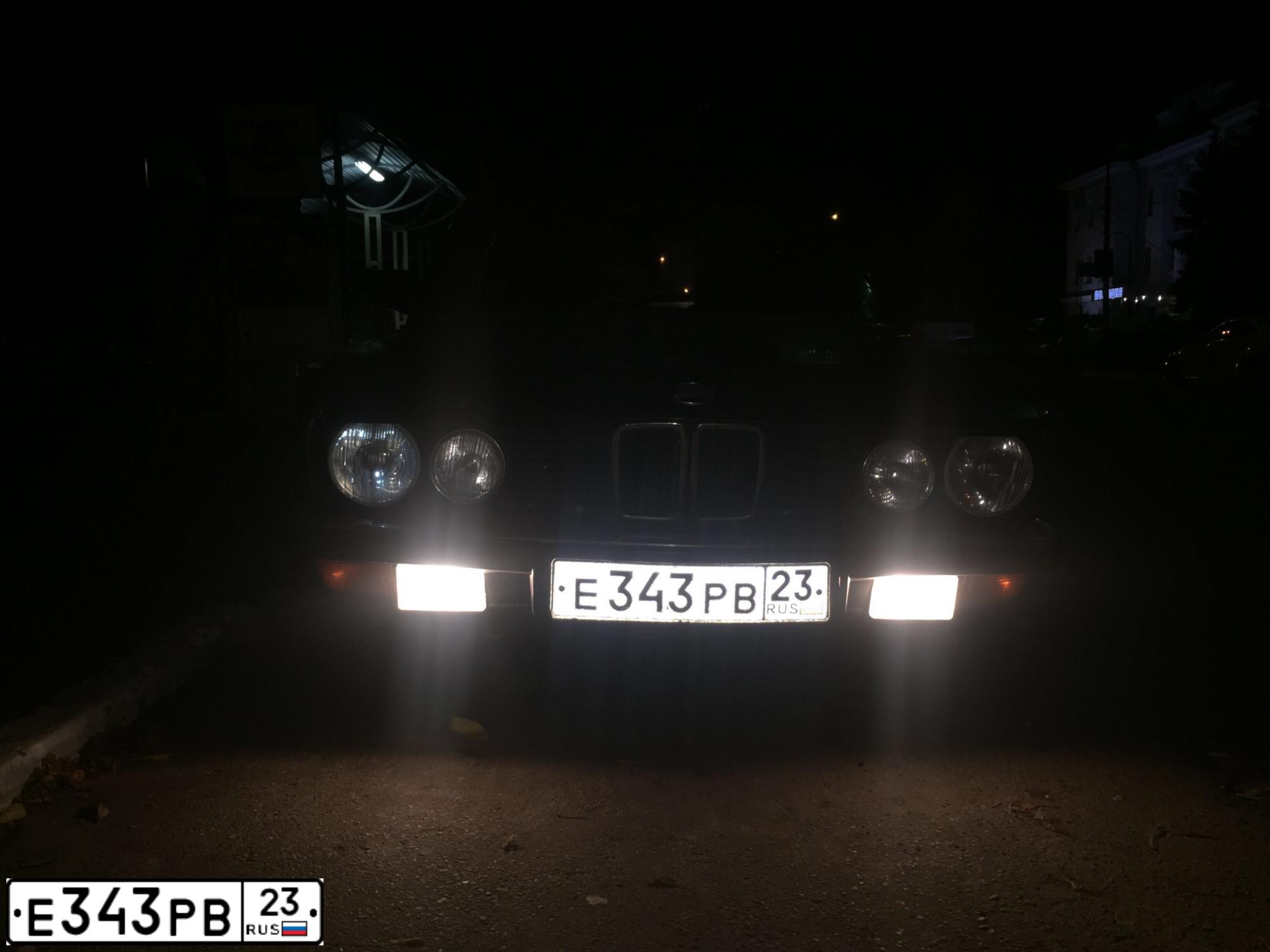 Фото автомобиля BMW 520I, 1988 — госномер Р207ОТ126. Цвет: Коричневый