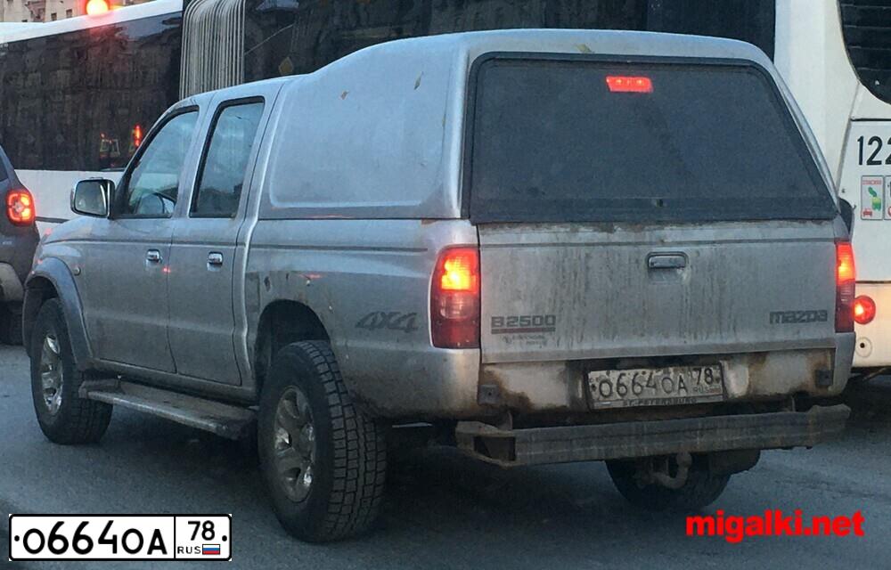 Фото автомобиля AUDI A6, 2006 — госномер К737ОХ178. Цвет: ЧЕРНЫЙ