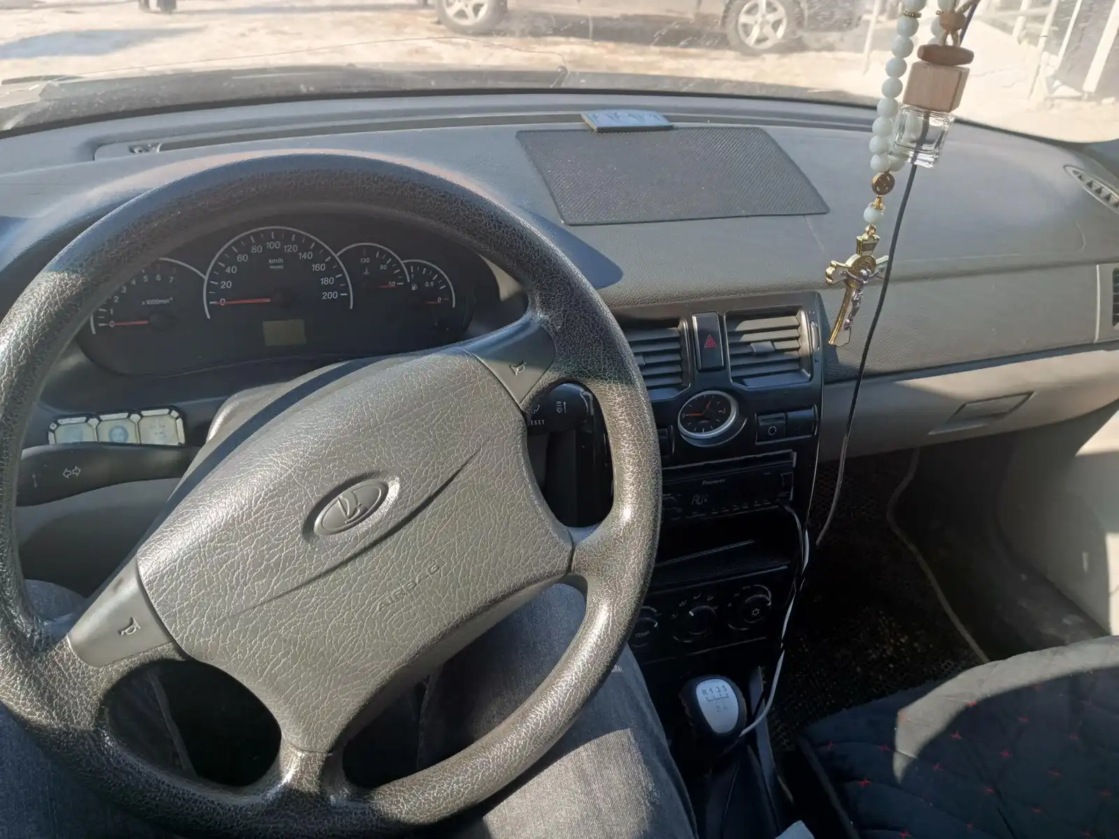 Фото автомобиля LADA 2170 PRIORA, 2011 — госномер М570РН763. Цвет: СИНЕ-ЧЕРНЫЙ
