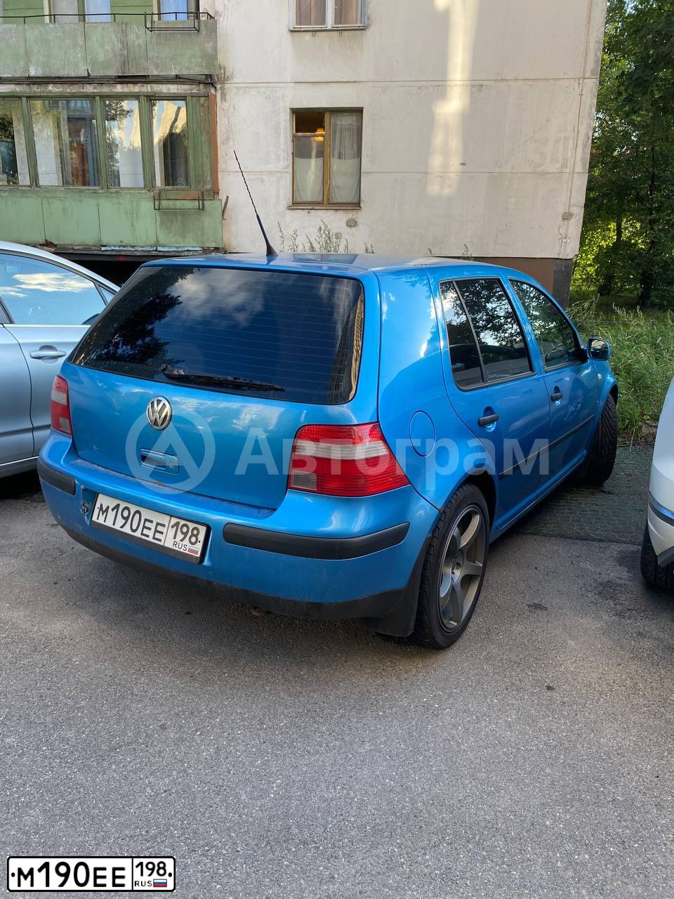 Фото автомобиля VOLKSWAGEN GOLF, 2003 — госномер М190ЕЕ198. Цвет: голубой