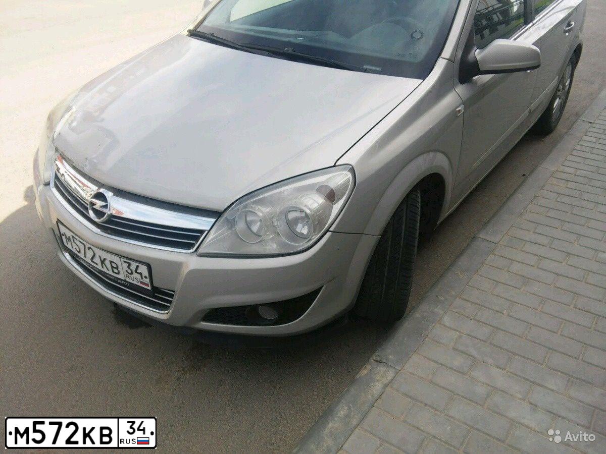 Фото автомобиля OPEL ASTRA, 2008 — госномер М796ОХ134. Цвет: БЕЖЕВО - СЕРЫЙ