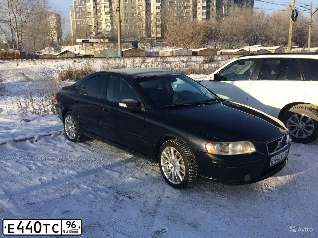 Фото автомобиля VOLVO S60, 2007 — госномер К752РЕ186. Цвет: ЧЕРНЫЙ