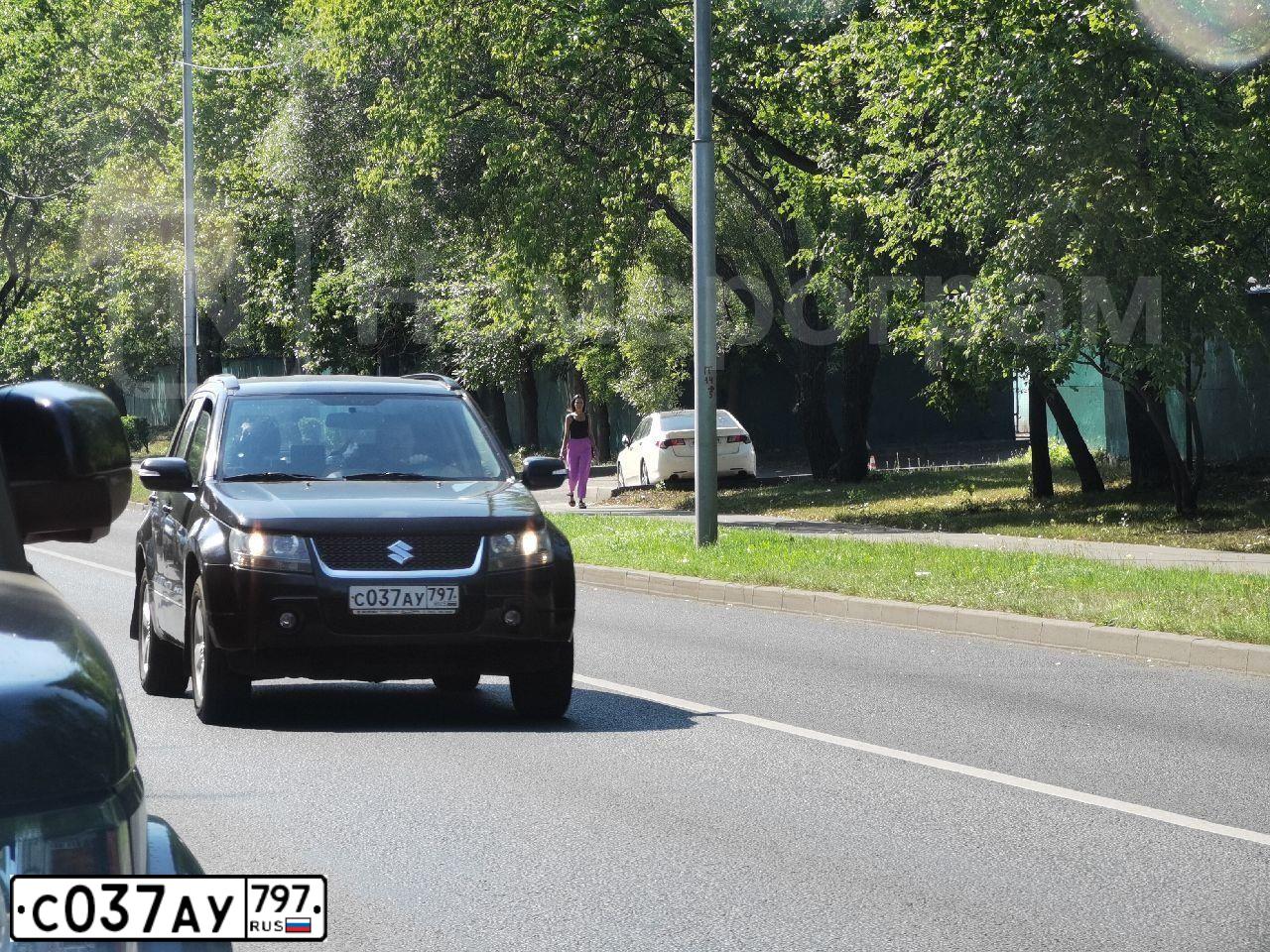 Фото автомобиля SUZUKI /GRAND/ VITARA, 2010 — госномер С037АУ797. Цвет: ЧЕРНЫЙ