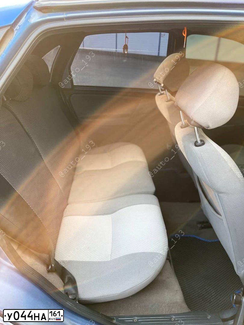 Фото автомобиля LADA 1118 KALINA, 2006 — госномер У044НА161. Цвет: синий