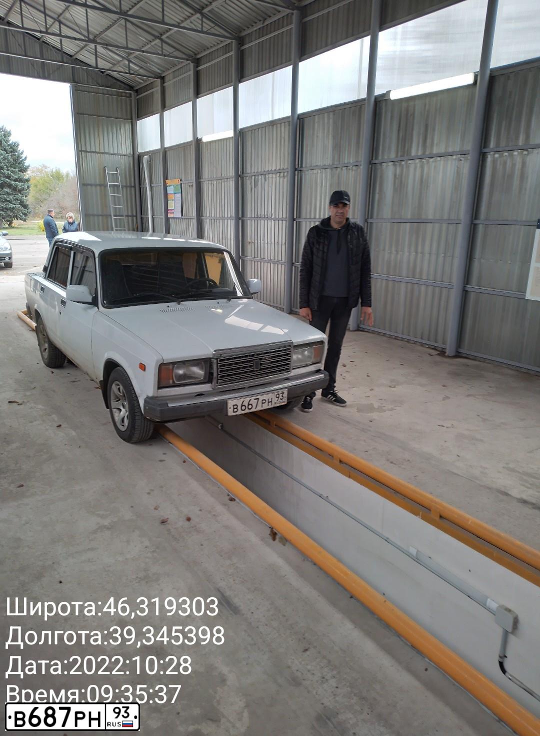 Фото автомобиля LADA 2115 SAMARA, 2009 — госномер Т360СХ161. Цвет: ГРАФИТОВЫЙ МЕТАЛЛИК