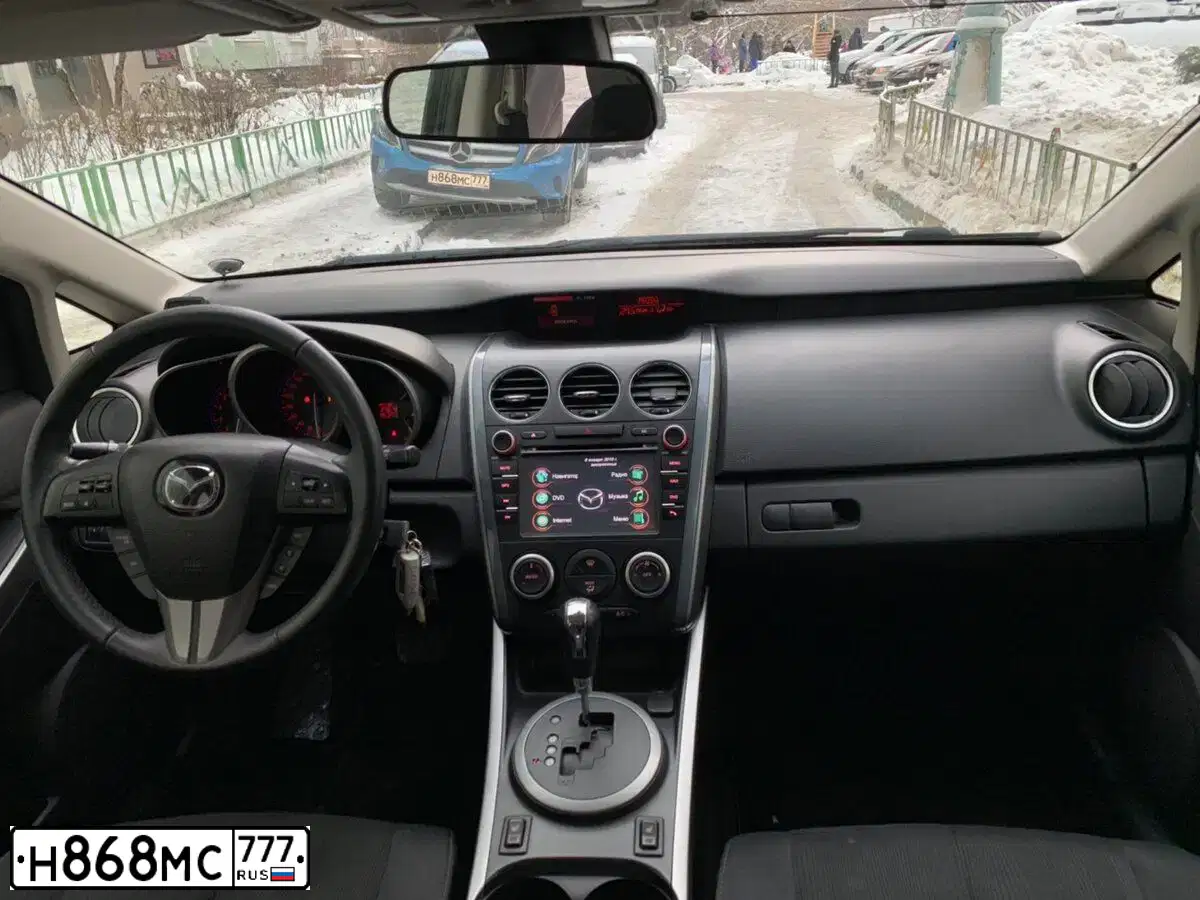 Фото автомобиля MERCEDES GLA-KLASSE, 2014 — госномер Н868МС777. Цвет: ГОЛУБОЙ