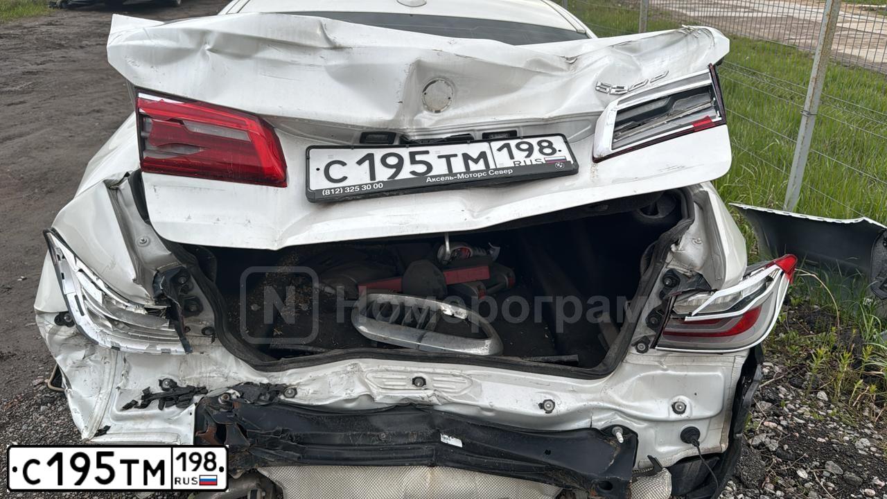 Фото автомобиля BMW 520, 2017 — госномер У457ЕК550. Цвет: Белый