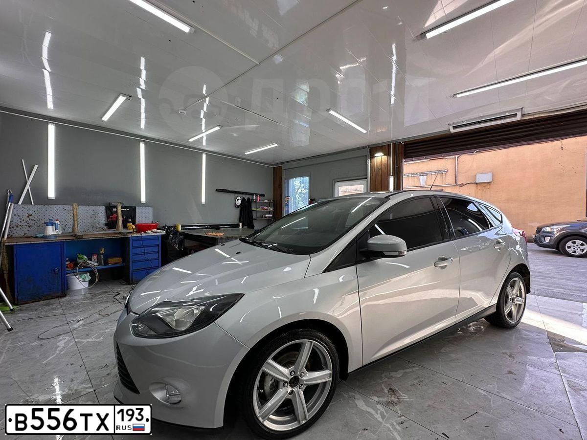 Фото автомобиля FORD FOCUS, 2012 — госномер О784ТЕ33. Цвет: СЕРЕБРИСТЫЙ