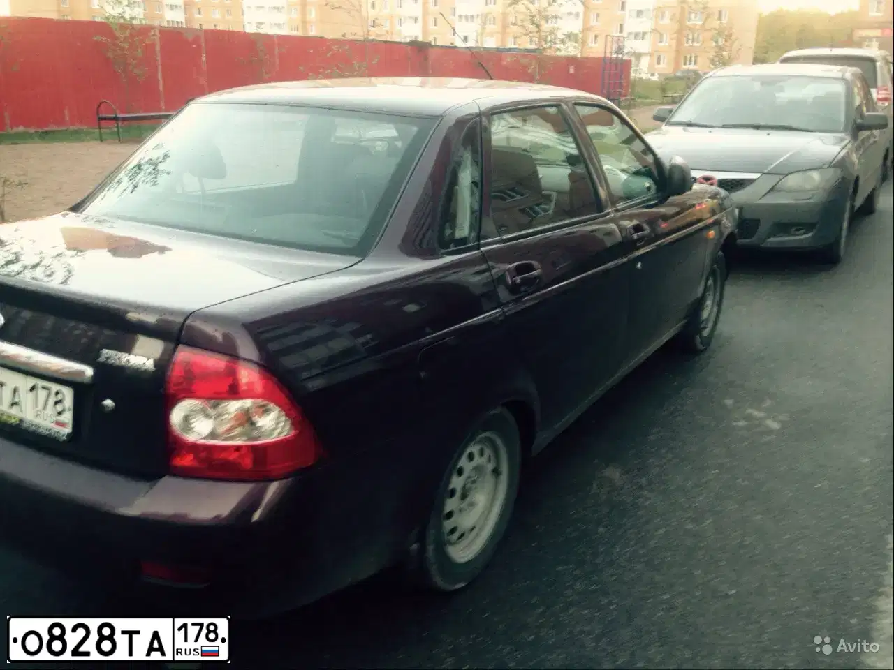 Фото автомобиля LADA 2170 PRIORA, 2012 — госномер Х017СК31. Цвет: ТЕМНО-ВИШНЕВЫЙ
