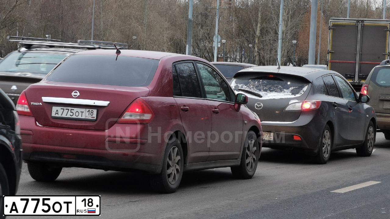 Фото автомобиля NISSAN TIIDA, 2008 — госномер М634ОО199. Цвет: Красный