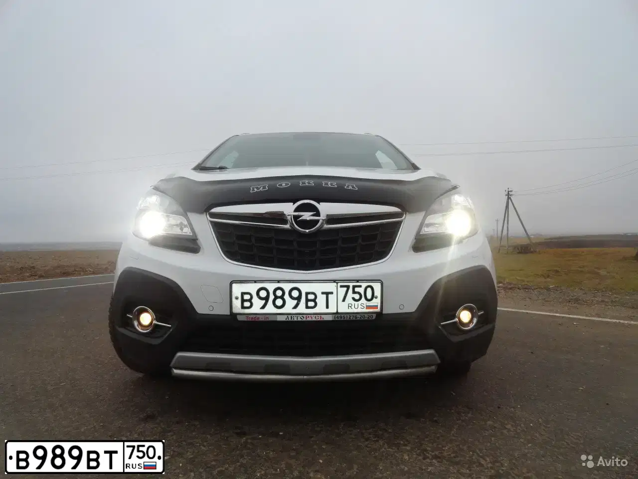 Фото автомобиля OPEL MOKKA, 2013 — госномер Т332ВР750. Цвет: БЕЛЫЙ