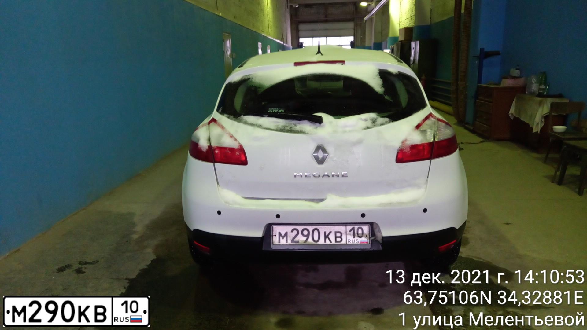 Фото автомобиля RENAULT MEGANE, 2014 — госномер М290КВ10
