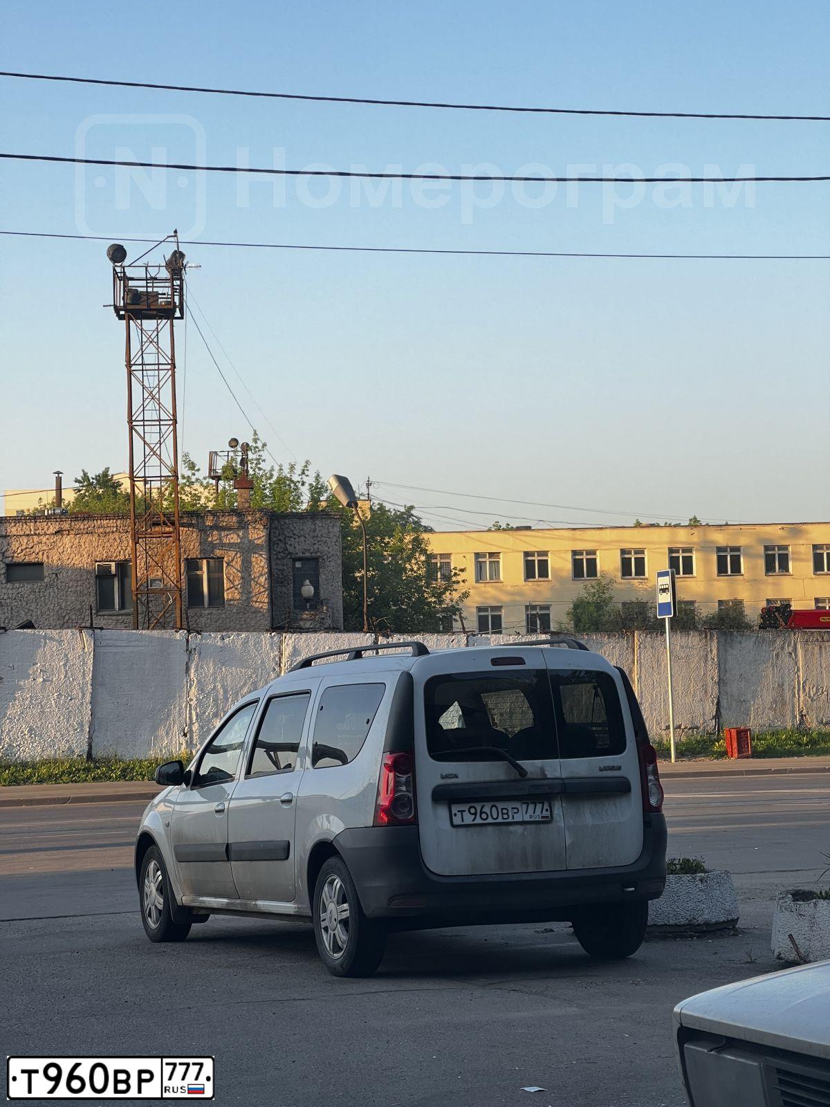 Фото автомобиля LADA LARGUS, 2014 — госномер Т960ВР777. Цвет: БЕЛЫЙ