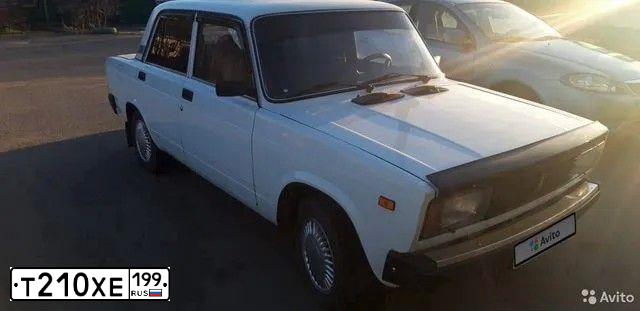 Фото автомобиля LADA 2105, 2009 — госномер Т210ХЕ199. Цвет: Белый