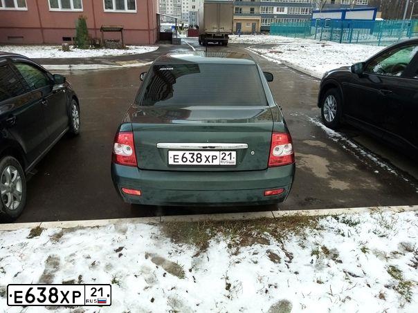 Фото автомобиля LADA 2170 PRIORA, 2010 — госномер Е638ХР21. Цвет: Серо-сине-зеленый