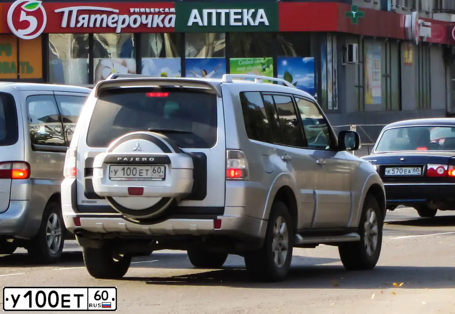 Фото автомобиля MITSUBISHI PAJERO, 2011 — госномер К795ТН147