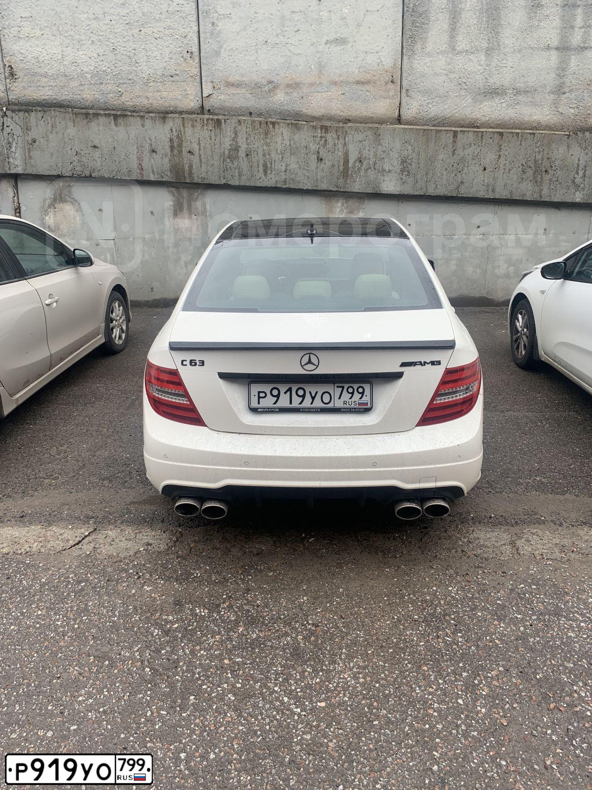 Фото автомобиля MERCEDES C-KLASSE, 2012 — госномер М747ТК702. Цвет: Белый