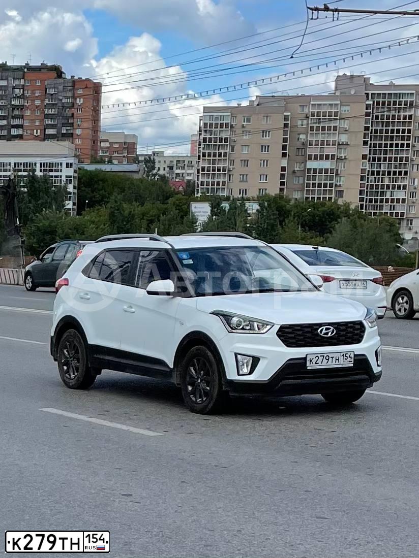 Фото автомобиля HYUNDAI CRETA, 2021 — госномер К279ТН154. Цвет: Белый