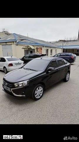 Фото автомобиля LADA VESTA, 2021 — госномер В623ОВ09. Цвет: ЧЕРНЫЙ