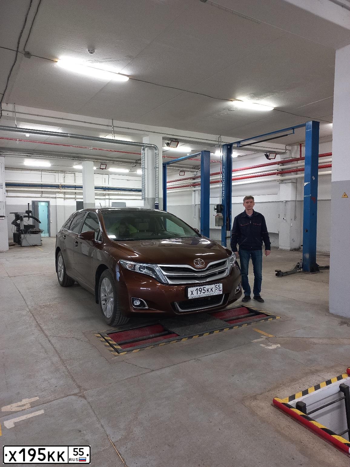 Фото автомобиля TOYOTA VENZA, 2014 — госномер А949УУ152. Цвет: ТЕМНО-КОРИЧНЕВЫЙ