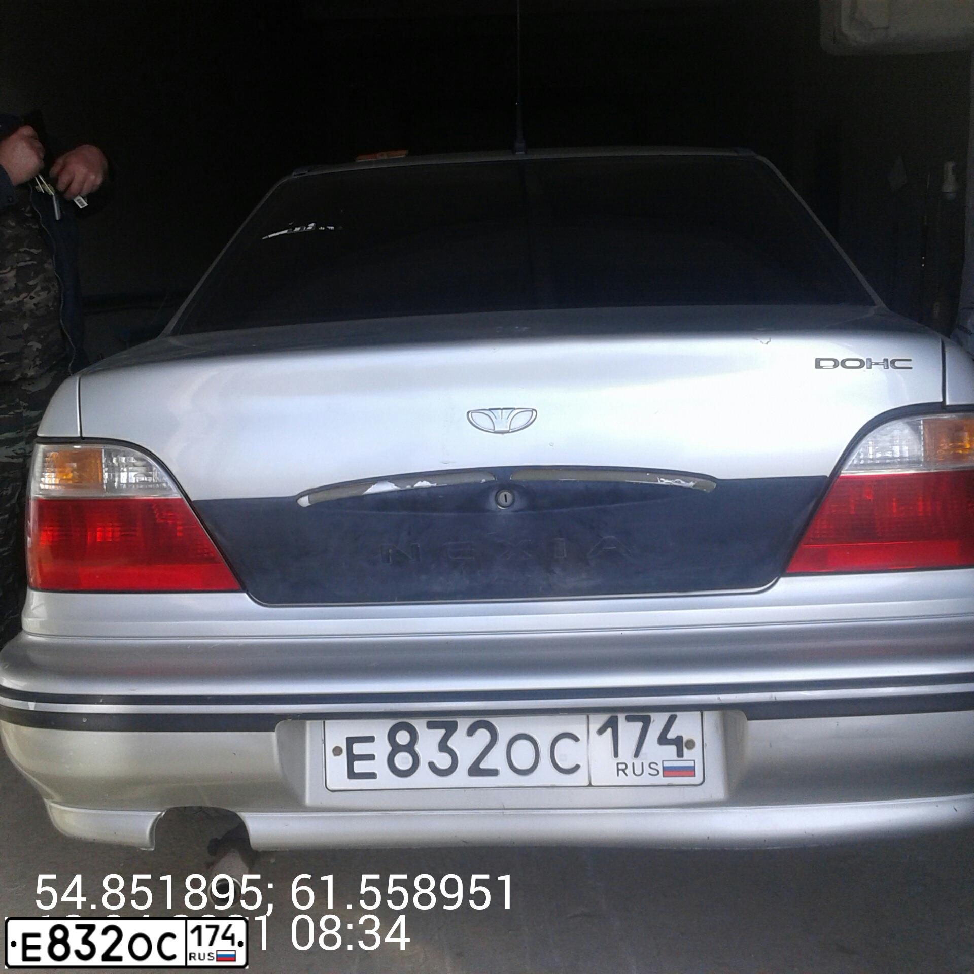 Фото автомобиля DAEWOO NEXIA, 2006 — госномер Е832ОС174. Цвет: БЕЛЫЙ