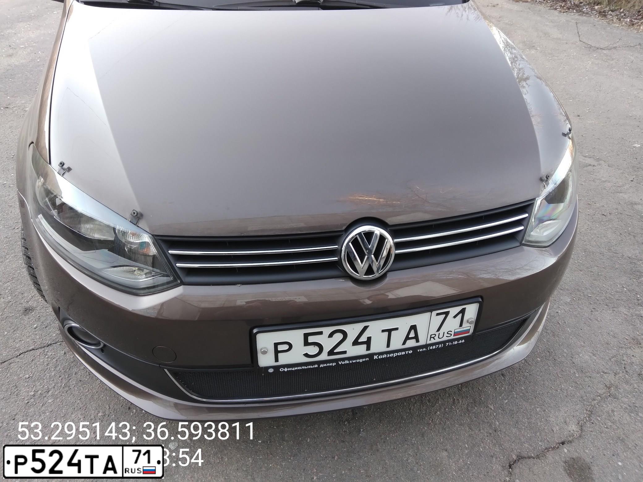 Фото автомобиля VOLKSWAGEN POLO, 2014 — госномер Р524ТА71. Цвет: КОРИЧНЕВЫЙ
