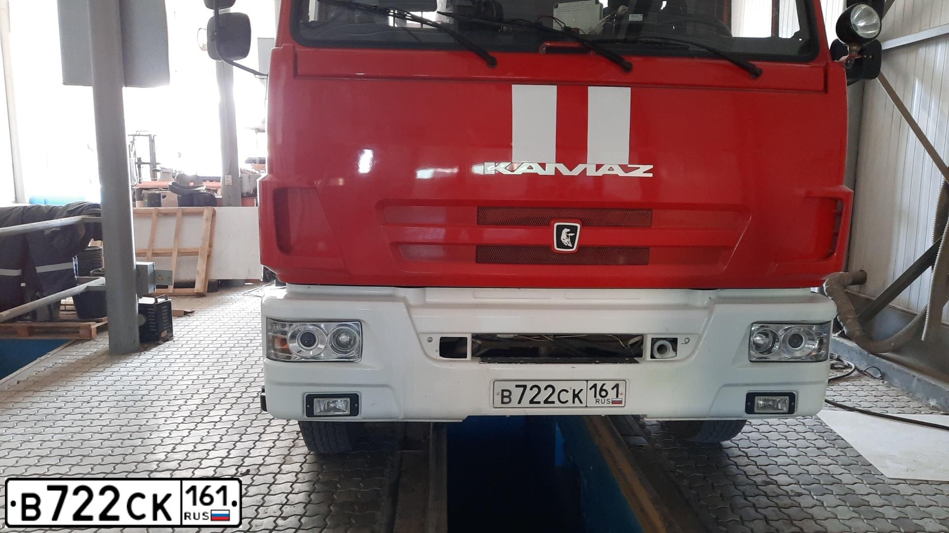 Фото автомобиля KAMAZ 6540 /8X4/, 2014 — госномер В722СК161. Цвет: ЦВ СХ А9 ПО ГОСТ Р 50574-2019